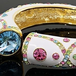 STUNNING ENAMEL BRACELET/EARRINGS SET NEW❣